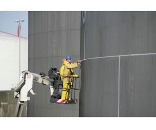 Installation on welding seams from cherry picker